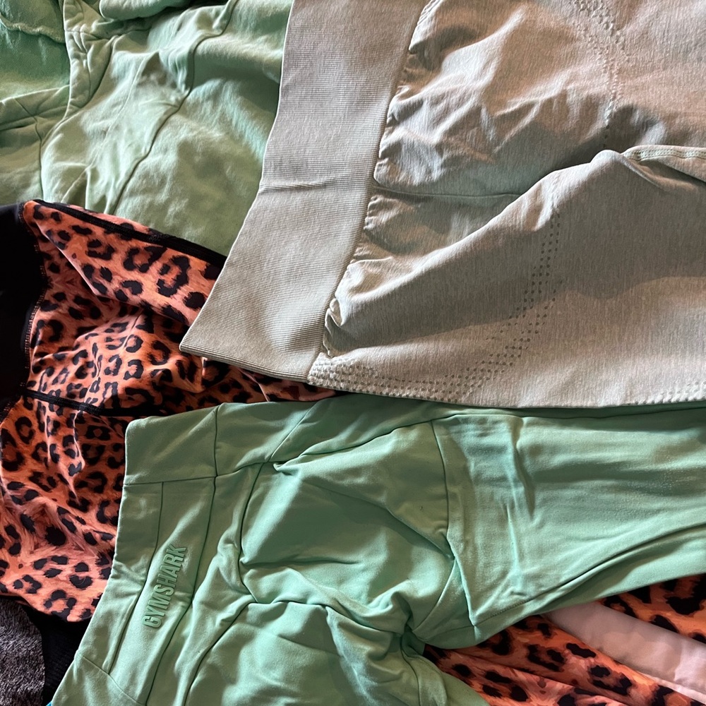 5 pairs of gym shark workout leggings - Picture 3 of 7